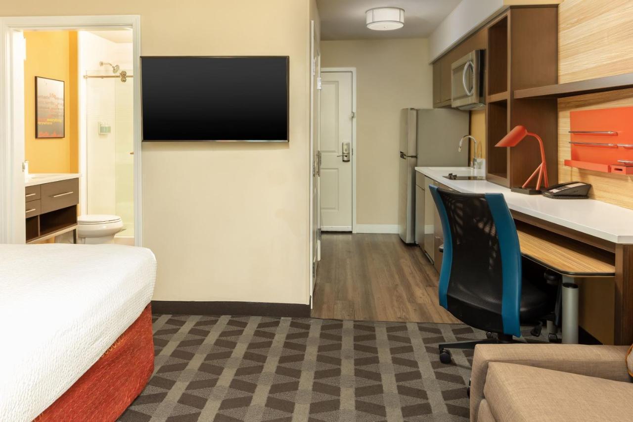 Towneplace Suites By Marriott Las Vegas Stadium District Exterior foto