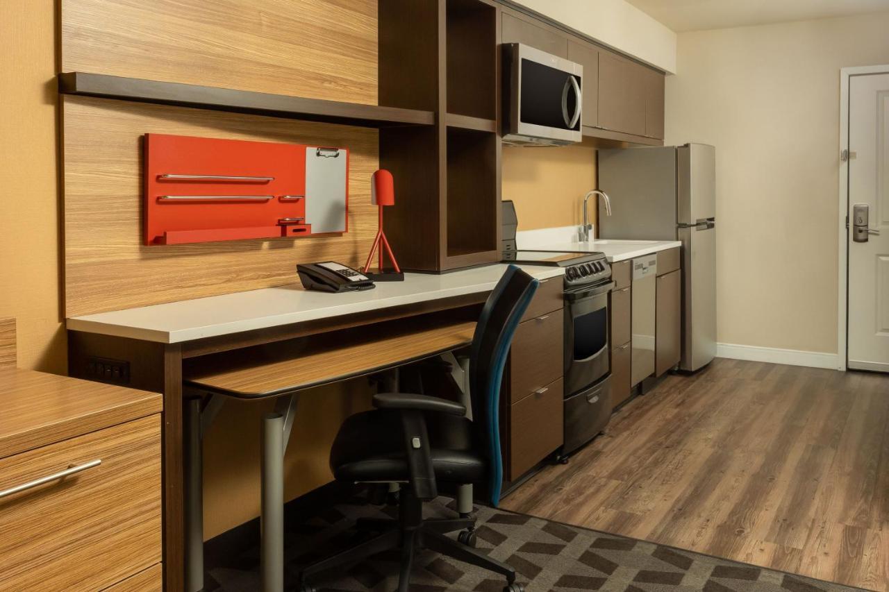 Towneplace Suites By Marriott Las Vegas Stadium District Exterior foto